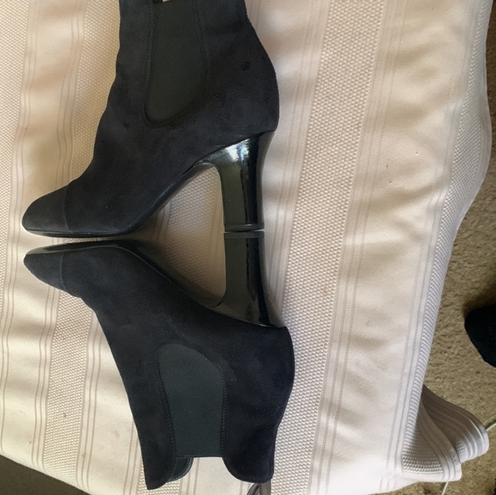 Louis Vuitton Uniform Suede Monogram Booties Size 36.5 - Picture 4 of 8